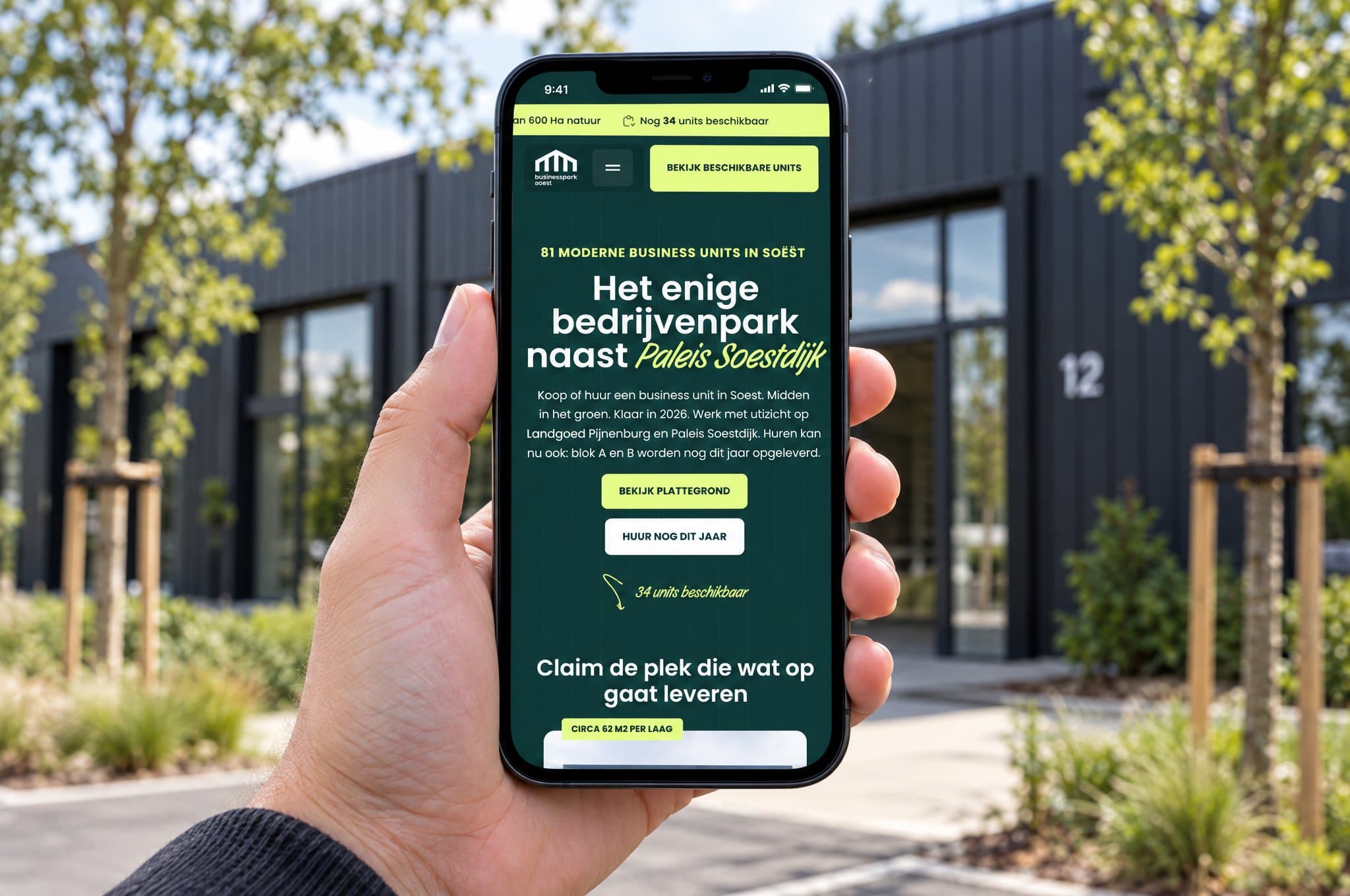 Voorbeeldmockup Businesspark Soest - mobiele website op smartphone